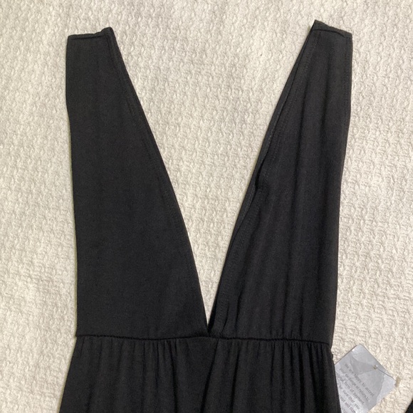 Velvet Torch Black Plunging Neckline Maxi Dress with Leg Slit NWT Size Medium - Picture 3 of 13